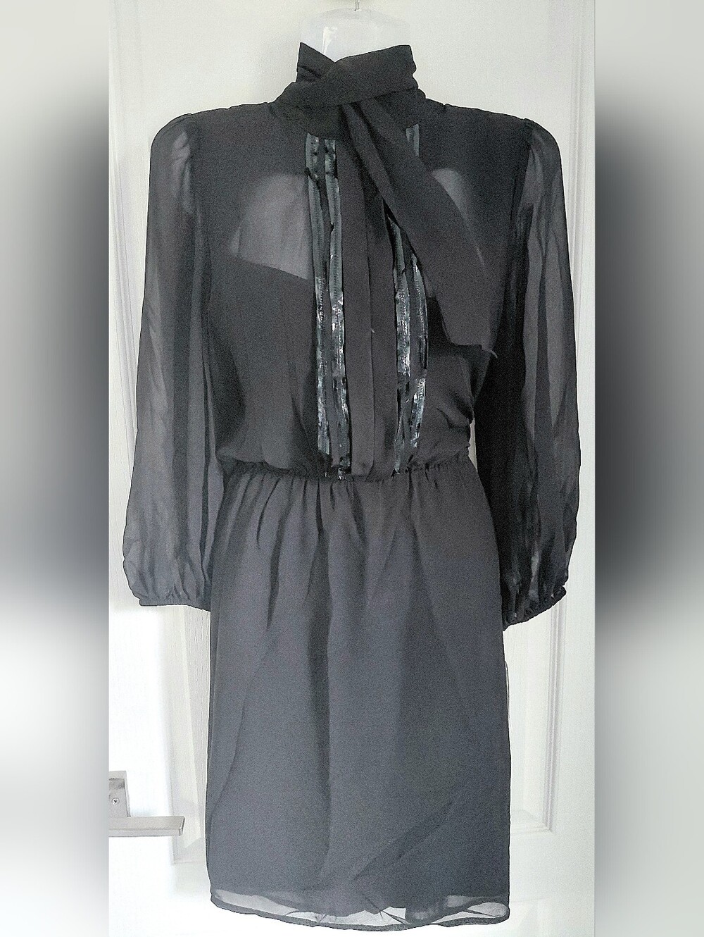 Jessica Simpson Black Sheer Long-Sleeve Tie-Neck Dress